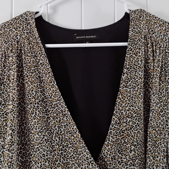 Banana Republic Micro Leopard Wrap Dress in Black and Cream - Picture 2 of 4